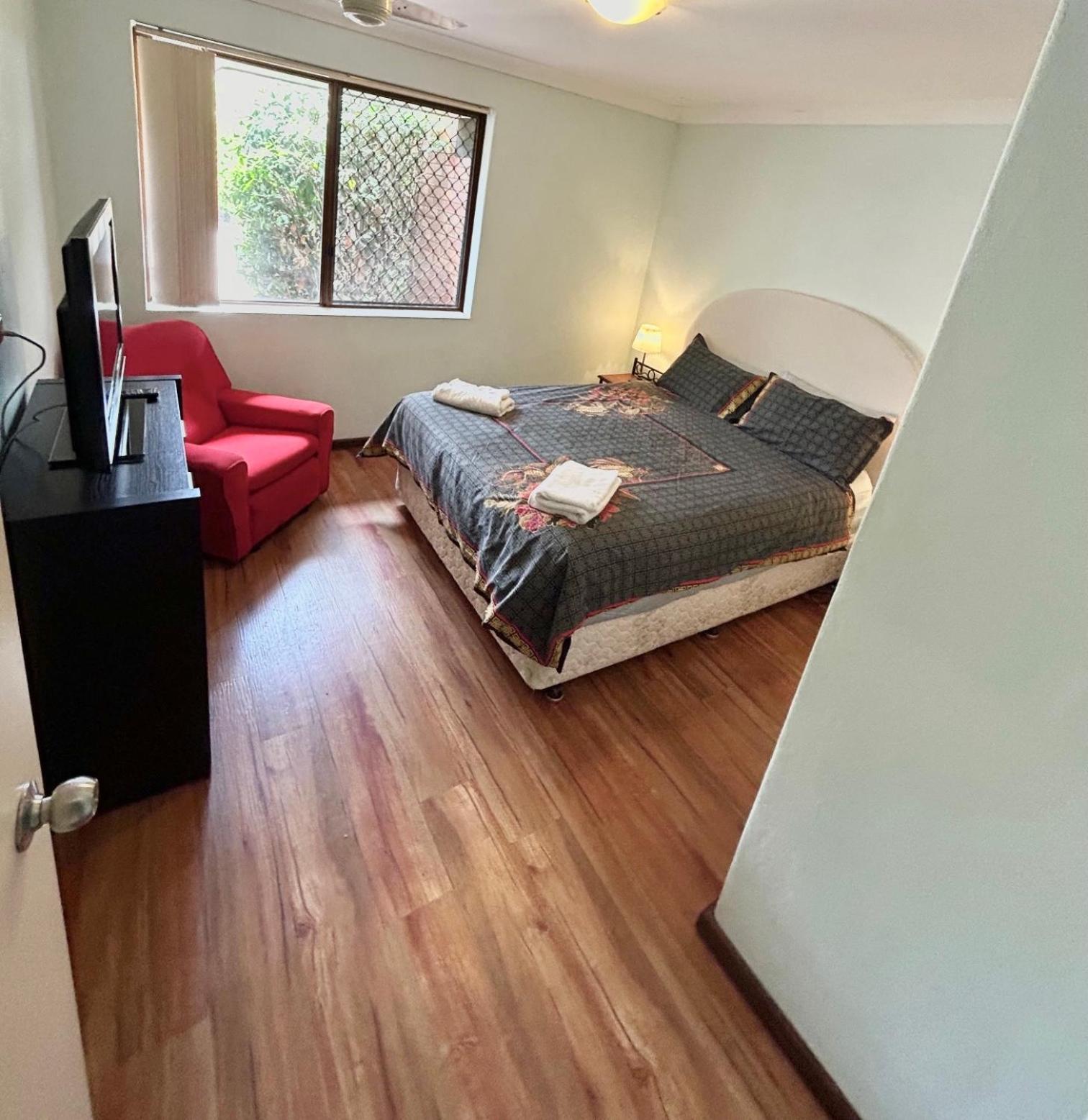 Geraldton Holiday Unit With Free Streaming Eksteriør billede